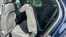 Land Rover Discovery 3.0 D300 S 5dr Auto Diesel Station Wagon